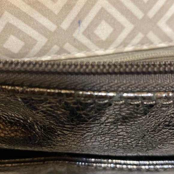 Brighton Barbados Ziptop HOBO Metallic Gray RARE Retired in 2019 Shoulder Bag - Picture 12 of 14